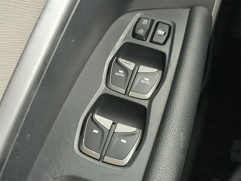 Used 2017 Hyundai Santa Fe Limited image 28