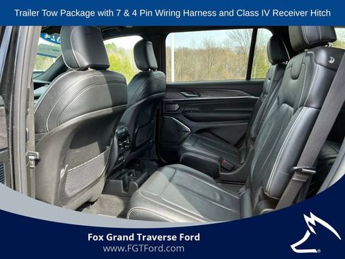 Used 2024 Jeep Grand Cherokee L Overland w/ Trailer Tow Package AWD/4WD image 4