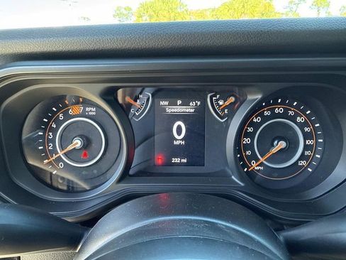 Used 2025 Jeep Wrangler Sport image 28