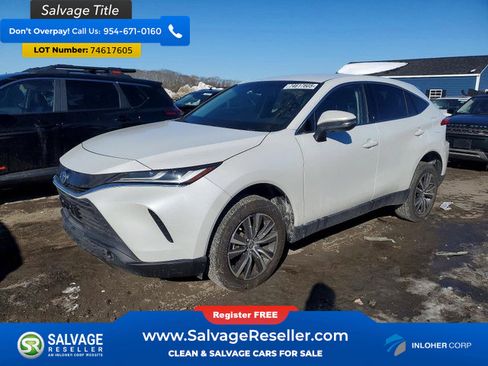 Used 2023 Toyota Venza LE AWD/4WD image 1