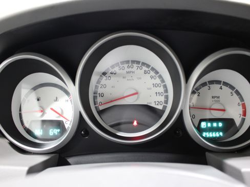 Used 2010 Dodge Grand Caravan SE FWD image 10