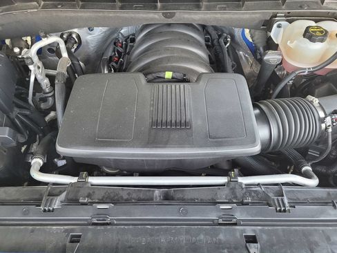 Used 2025 Chevrolet Silverado 1500 LT AWD/4WD image 24