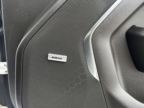 Used 2024 Chevrolet Tahoe Premier AWD/4WD image 16
