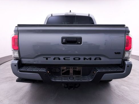 Used 2021 Toyota Tacoma TRD Off-Road w/ Technology Package image 17