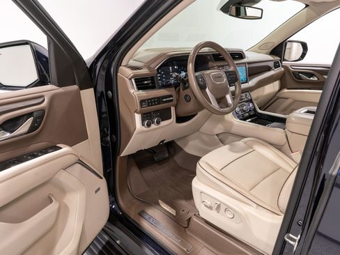 Used 2023 GMC Yukon Denali AWD/4WD image 13