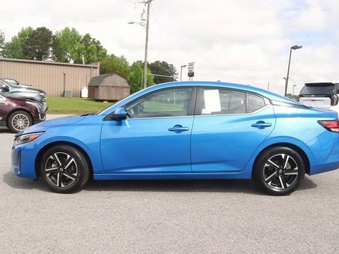Used 2024 Nissan Sentra SV image 4