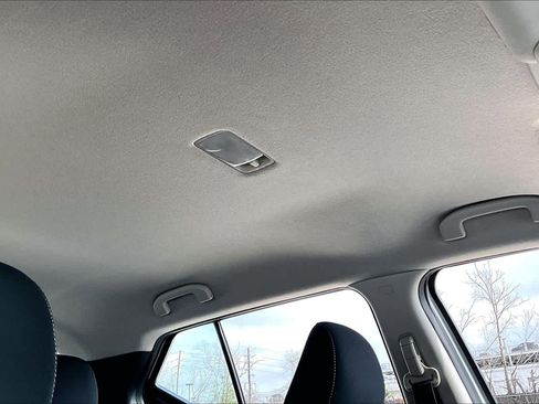 Certified 2024 Nissan Kicks SV image 14