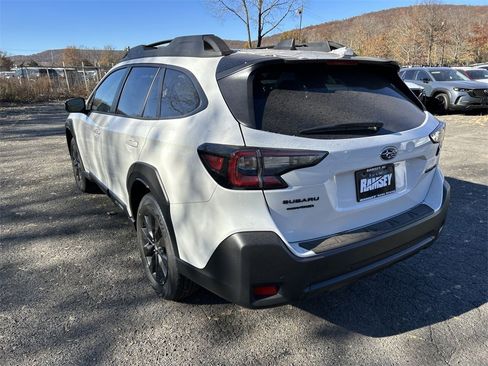 New 2025 Subaru Outback Onyx Edition image 9