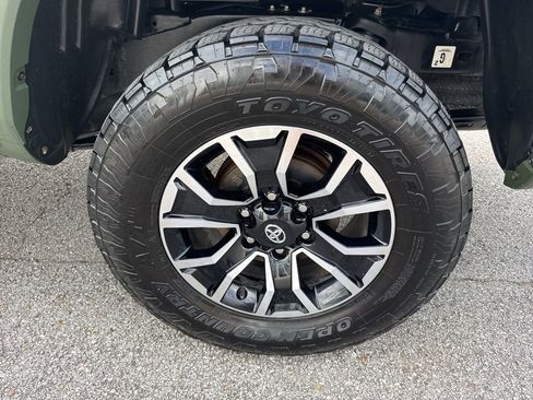 Used 2021 Toyota Tacoma TRD Sport image 8
