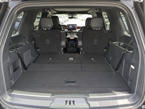 Certified 2024 Lincoln Navigator Reserve image 14