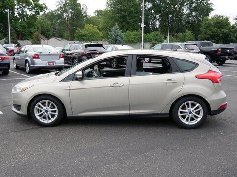 Used 2016 Ford Focus SE FWD image 4