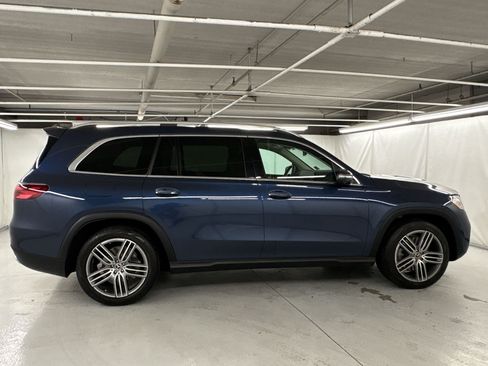 Used 2024 Mercedes-Benz GLS 450 4MATIC image 26
