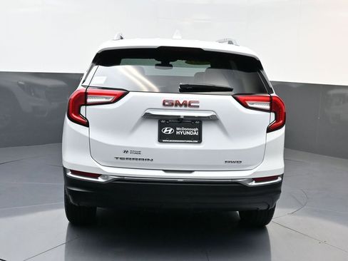 Used 2023 GMC Terrain SLT image 4