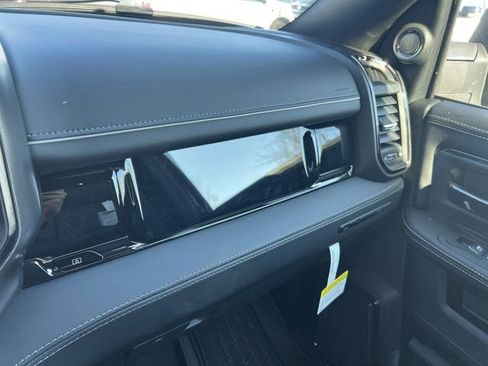 New 2026 RAM 2500 Limited image 30