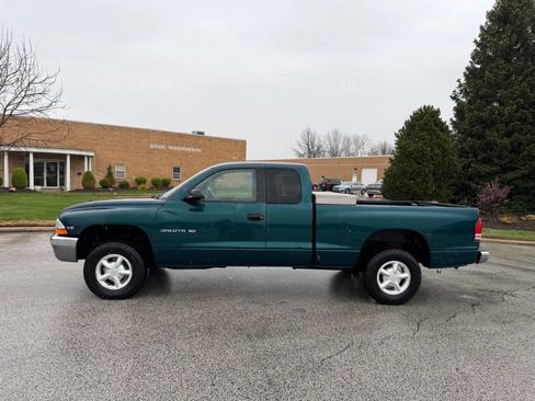 Used 1997 Dodge Dakota SLT image 2