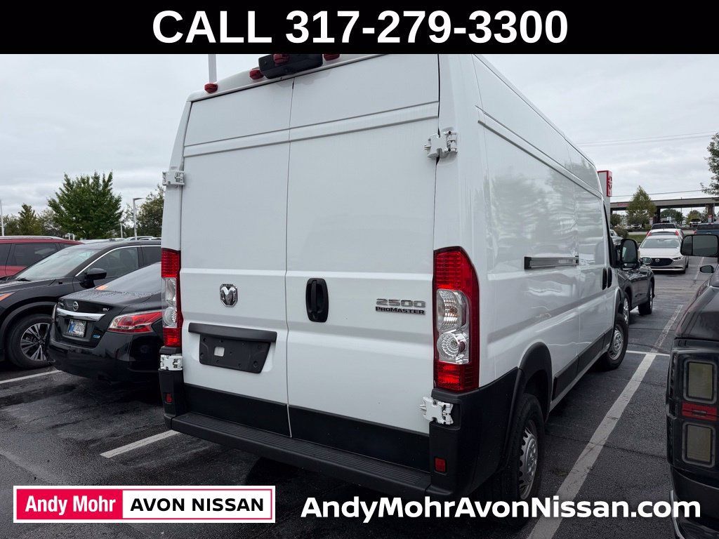 Used 2024 RAM ProMaster 2500 w/ Convenience Group FWD image 4