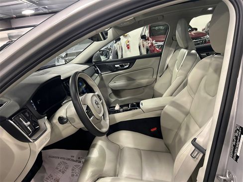Certified 2023 Volvo S60 T8 Ultimate image 10