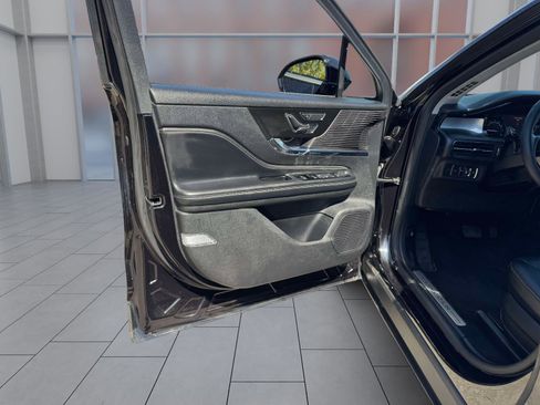 Used 2022 Lincoln Corsair AWD w/ Equipment Group 101A image 13