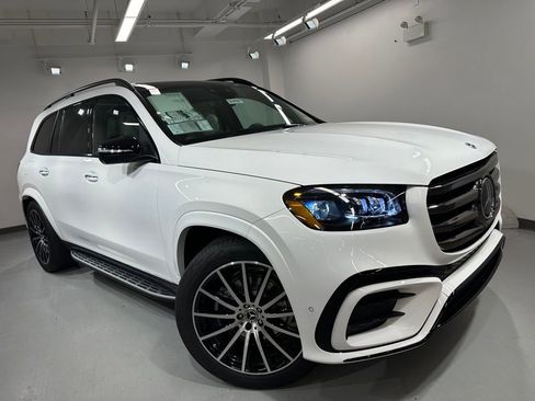 New 2025 Mercedes-Benz GLS 580 4MATIC image 5