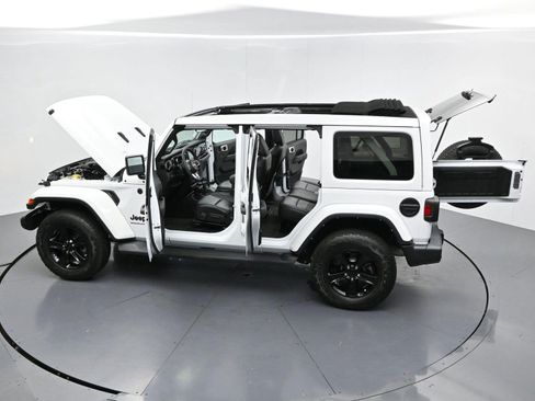 Used 2023 Jeep Wrangler Unlimited Sahara AWD/4WD image 44