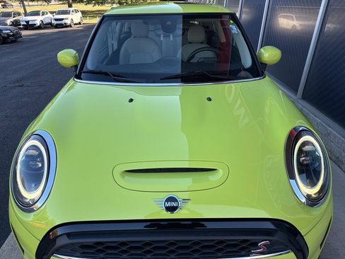 Used 2023 MINI Cooper S w/ Signature Upholstery Package image 8