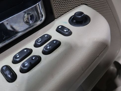 Used 2004 Ford F150 XLT image 14