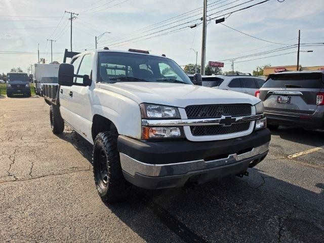 Used 2004 Chevrolet Silverado 2500 LS w/ Heavy-Duty Power Package AWD/4WD image 4