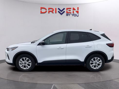 Used 2025 Ford Escape Active image 3