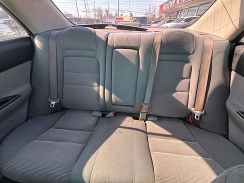 Used 2004 MAZDA MAZDA6 i image 17