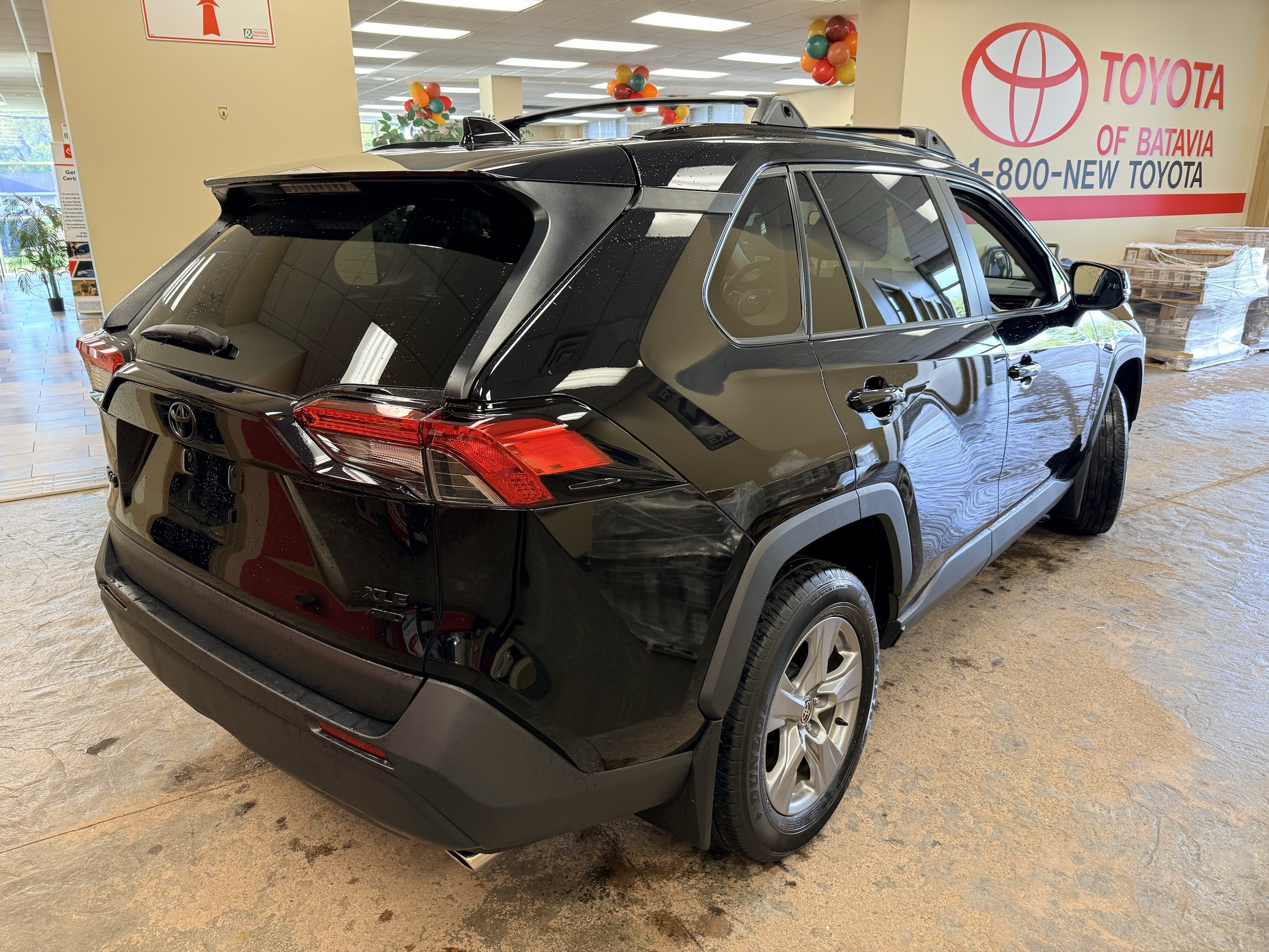 Used 2024 Toyota RAV4 XLE w/ Convenience Package AWD/4WD image 10