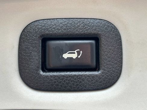 Used 2016 Nissan Rogue SL w/ SL Premium Package image 12