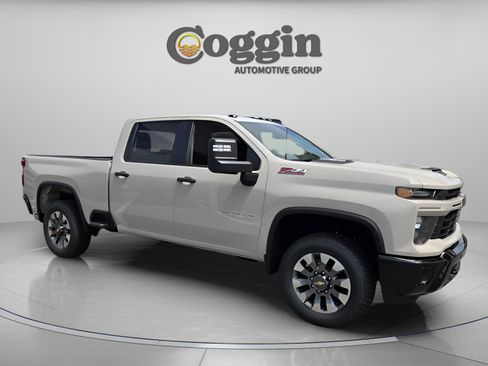 New 2026 Chevrolet Silverado 2500 Custom w/ Custom Value Package AWD/4WD image 7