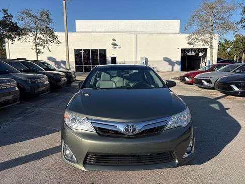 Used 2012 Toyota Camry image 8