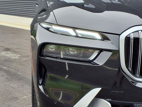 Used 2023 BMW X7 xDrive40i w/ Premium Package image 30