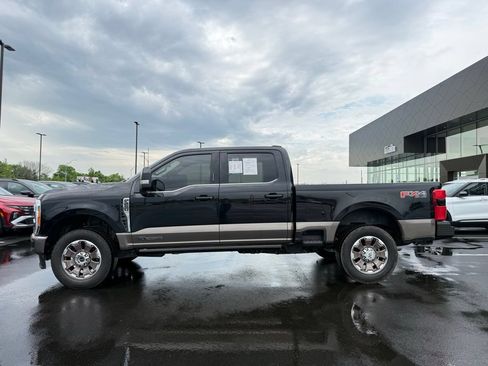 Used 2023 Ford F250 King Ranch w/ FX4 Off-Road Package AWD/4WD image 9