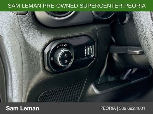 Used 2023 Jeep Gladiator Sport image 10