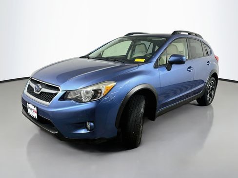 Used 2015 Subaru Crosstrek 2.0i Premium AWD/4WD image 3