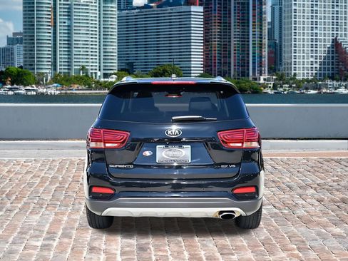 Used 2020 Kia Sorento EX FWD image 11