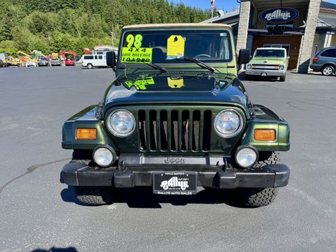 Used 1998 Jeep Wrangler Sahara AWD/4WD image 2