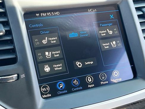 Certified 2023 Chrysler 300 Touring L w/ Comfort Group image 19