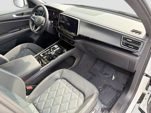 New 2026 Volkswagen Atlas Cross Sport SEL Premium R-Line image 14