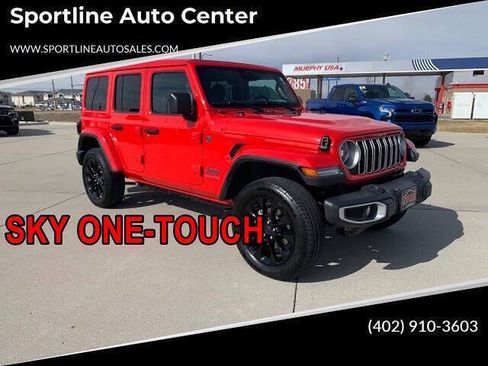 Used 2025 Jeep Wrangler Unlimited Sahara w/ Safety Group AWD/4WD image 1