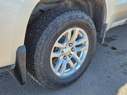 Used 2020 Chevrolet Silverado 1500 LT w/ All-Star Edition image 12