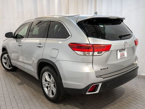 Used 2019 Toyota Highlander Limited image 3