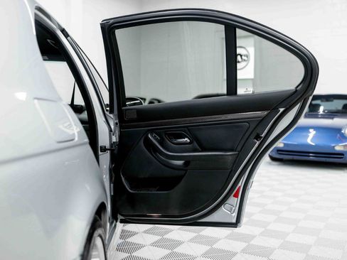 Used 2002 BMW M5 RWD image 71