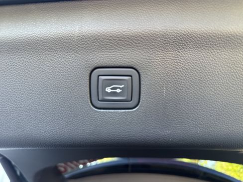 Used 2023 Buick Enclave Essence w/ Trailering Package, 5000 lbs. AWD/4WD image 13
