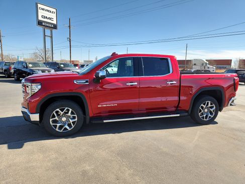 Used 2023 GMC Sierra 1500 SLT image 2