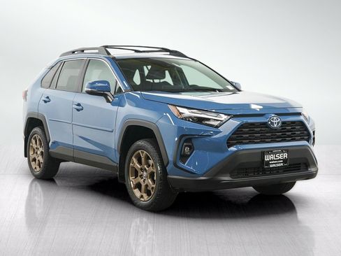 Used 2023 Toyota RAV4 AWD Hybrid image 7