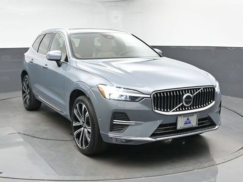 Used 2023 Volvo XC60 B5 Ultimate AWD/4WD image 2