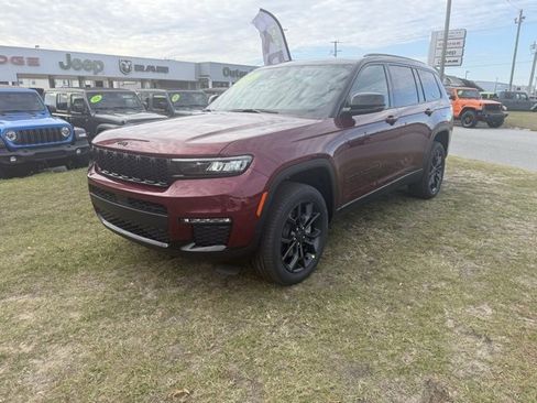 New 2025 Jeep Grand Cherokee L Limited image 3